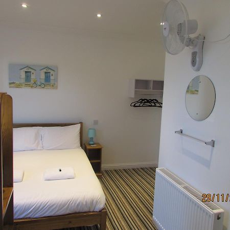 Charlotte Guest House Weymouth Eksteriør billede